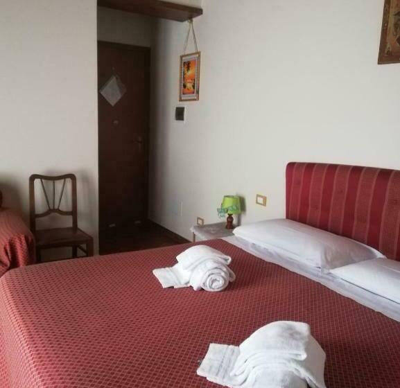 مبيت وإفطار Il Podere Della Piazza