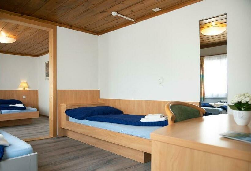 ホテル B&b La Tgamona