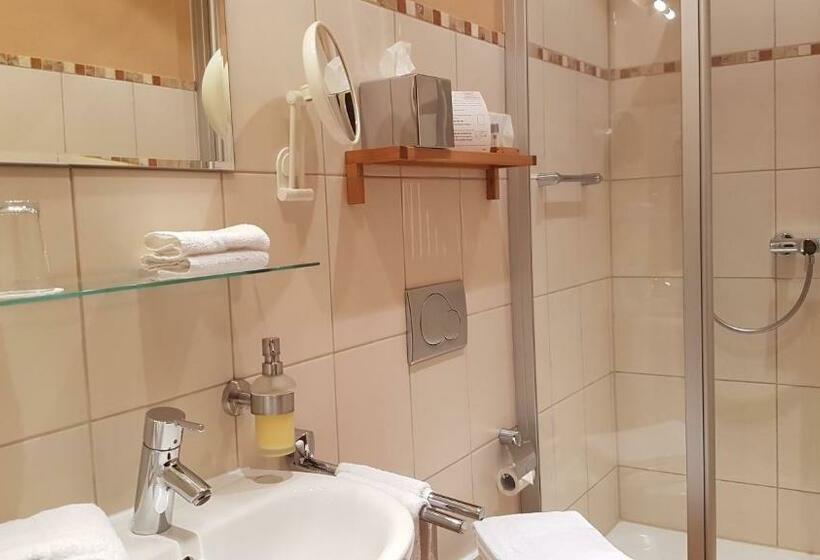 ホテル Winzerhof Gietzen