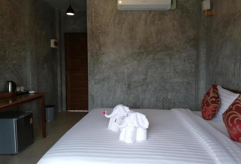 استراحتگاه Jr Place