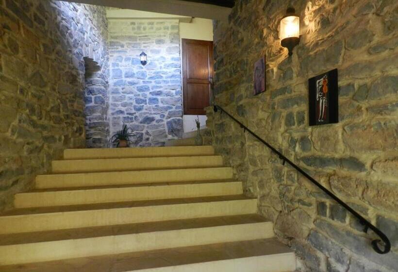 צימר Chambre Cévennes: Piscine, Lamas, Rivière