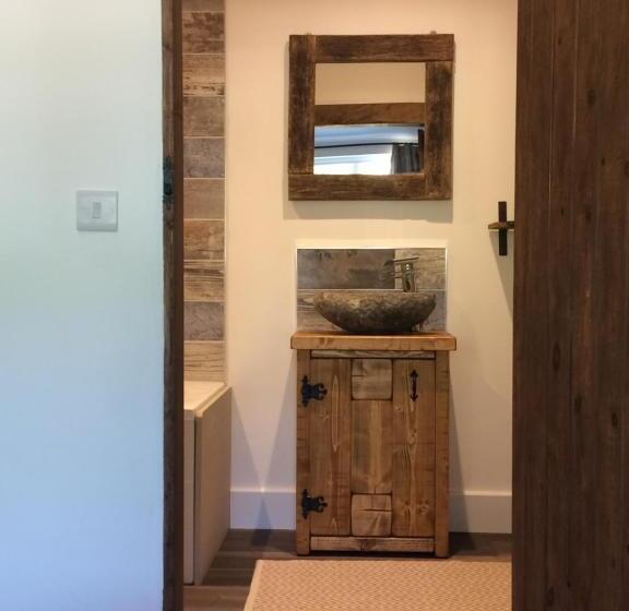مبيت وإفطار Guest Suite At 31 Little England