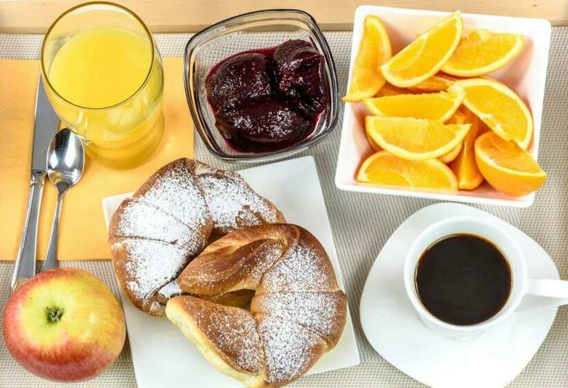 تختخواب و صبحانه Magico Sole