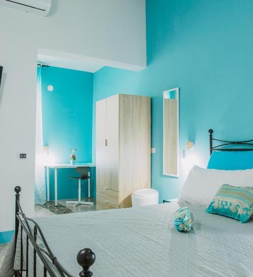 تختخواب و صبحانه Magico Sole