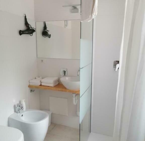 مبيت وإفطار Villa Belvedere Langhe