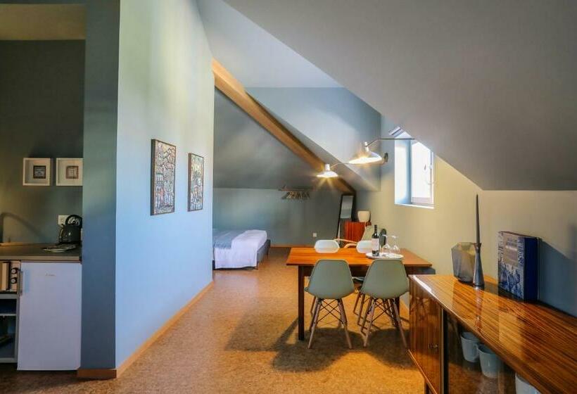 膳宿费 Guest House Eça Agora!