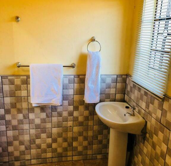 膳宿费 Maite Villa Lodge