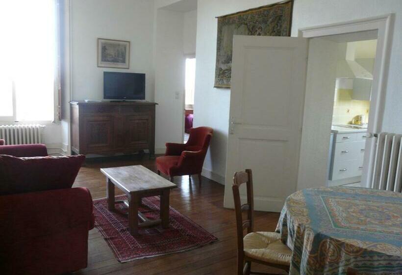 צימר Château De Piolant