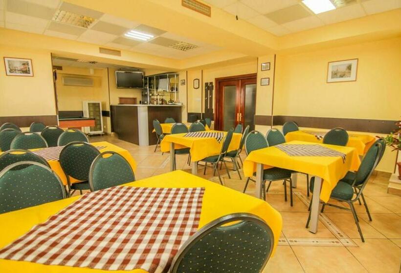 פנסיון Casa Soricelu