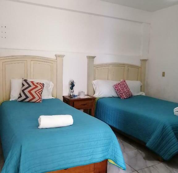 پانسیون Hostal Mago