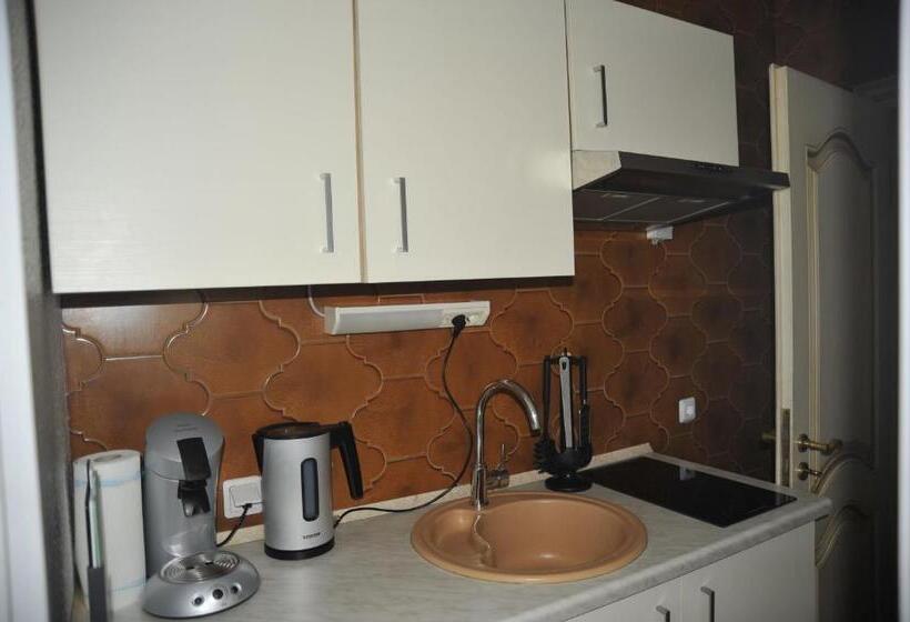 بنسيون Zur Herzklinik