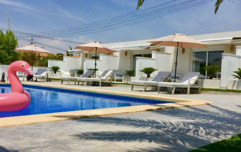 住宿加早餐  Finca Pura, Clothing Optional Guestrooms