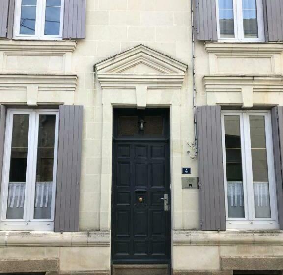 تختخواب و صبحانه La Villa B