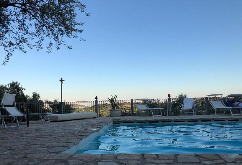 هتل Agriturismo Roba Degli Ulivi