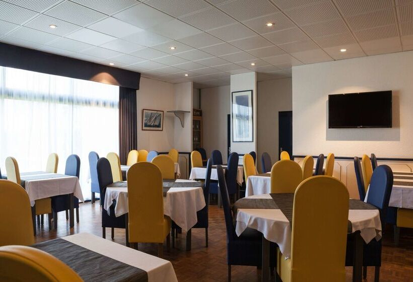ホテル Kyriad Direct Rennes Ouest