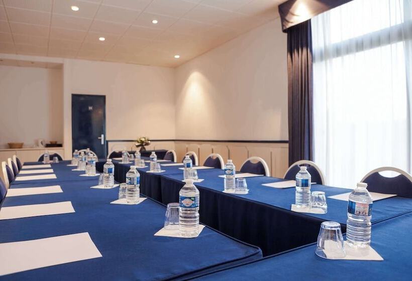ホテル Kyriad Direct Rennes Ouest