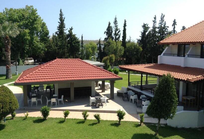 Matoula Beach Hotel