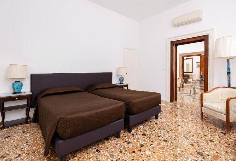 Residence Ca  Foscolo