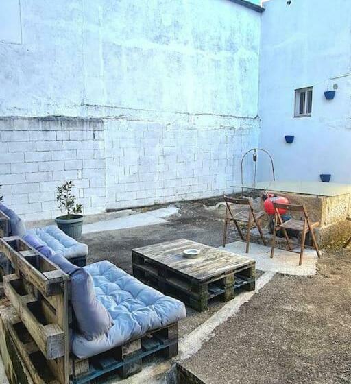 Albergue O Marco Hostel