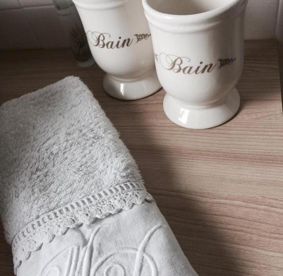 住宿加早餐  Chambre Kercaves