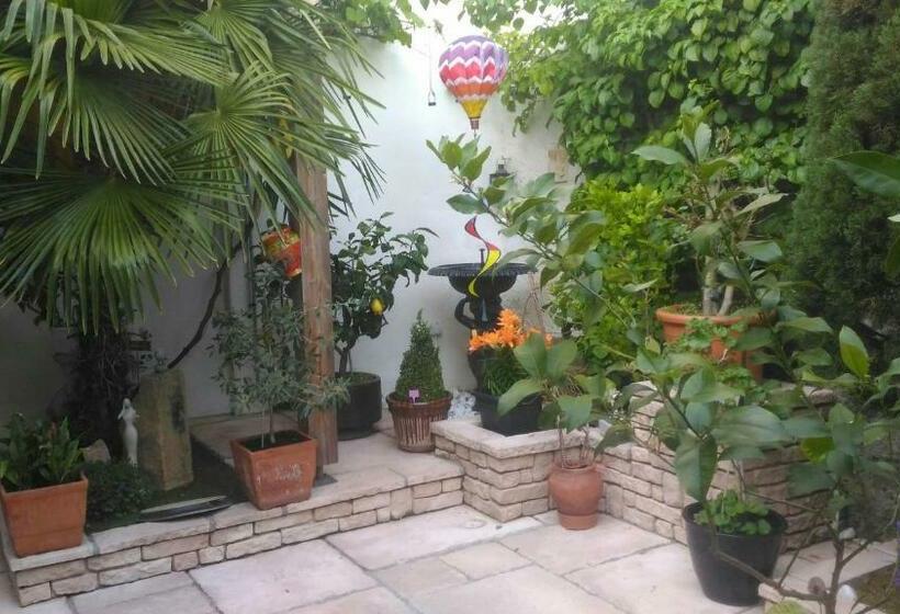 住宿加早餐  Cour Sud