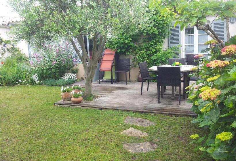 Bed and Breakfast La Passerose 3 Pièces Avec Jardin Au Calme,à 300m De La Plage