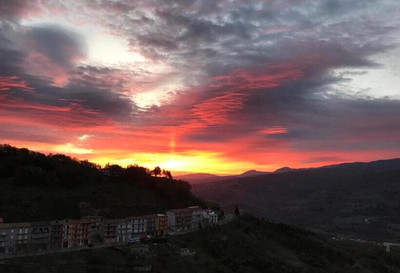 مبيت وإفطار La Vista