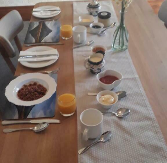 Bed and Breakfast Pepper Tree Villa