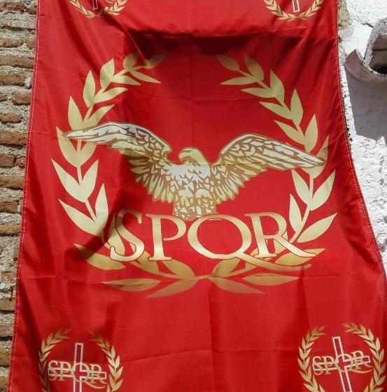 پانسیون Império Romano Guest House