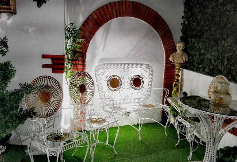 پانسیون Império Romano Guest House