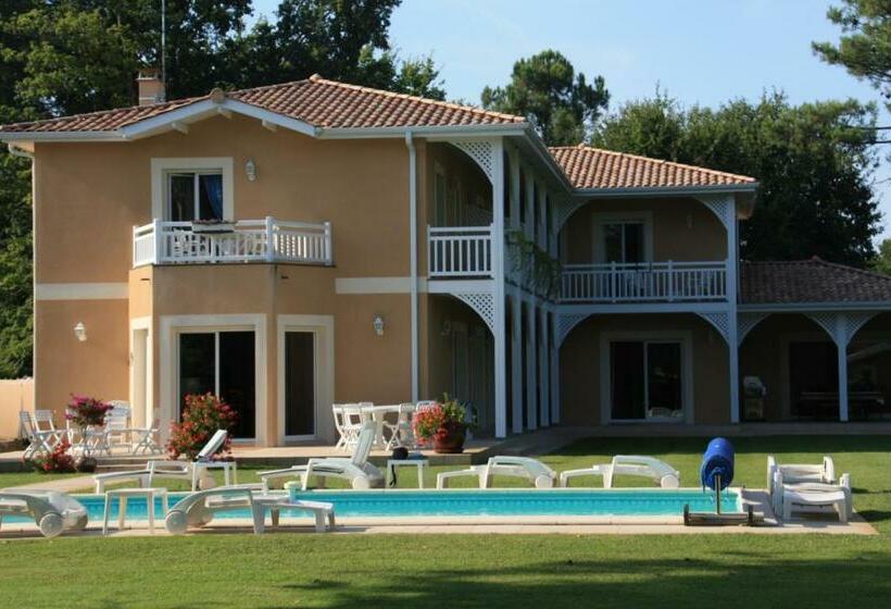 بنسيون Le Clos D Ignac