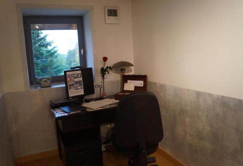 مبيت وإفطار Chambre D’hôtes La Jument Grise