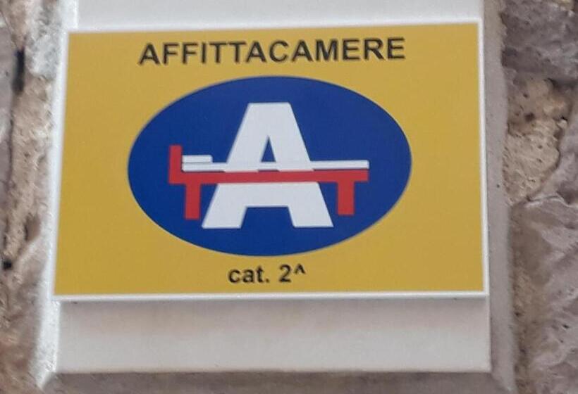 تختخواب و صبحانه L Antico Faro