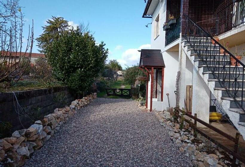 مبيت وإفطار Quinta Dos Church