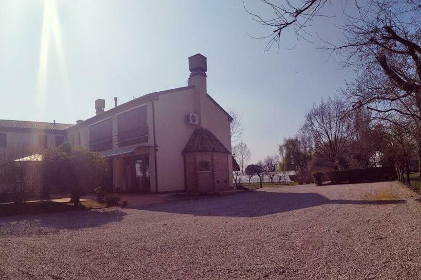 هتل Agriturismo Le Colonie