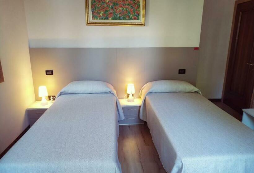 هتل Agriturismo Le Colonie