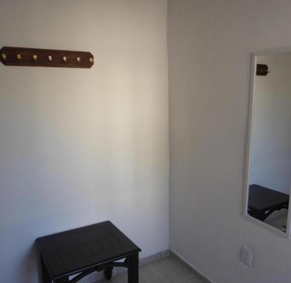 پانسیون Hostal Casa Clavel