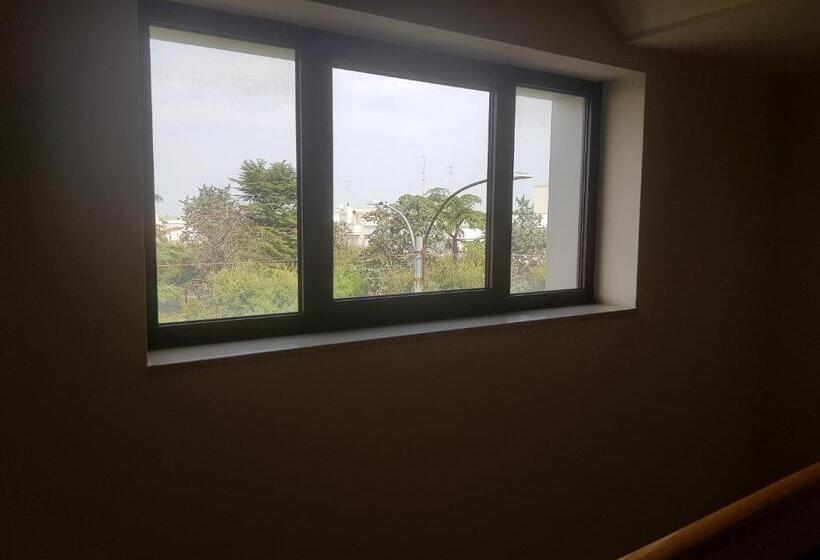 פנסיון La Casa Di Mariagrazia Rooms Con Cucina Condivisa E Terrazza