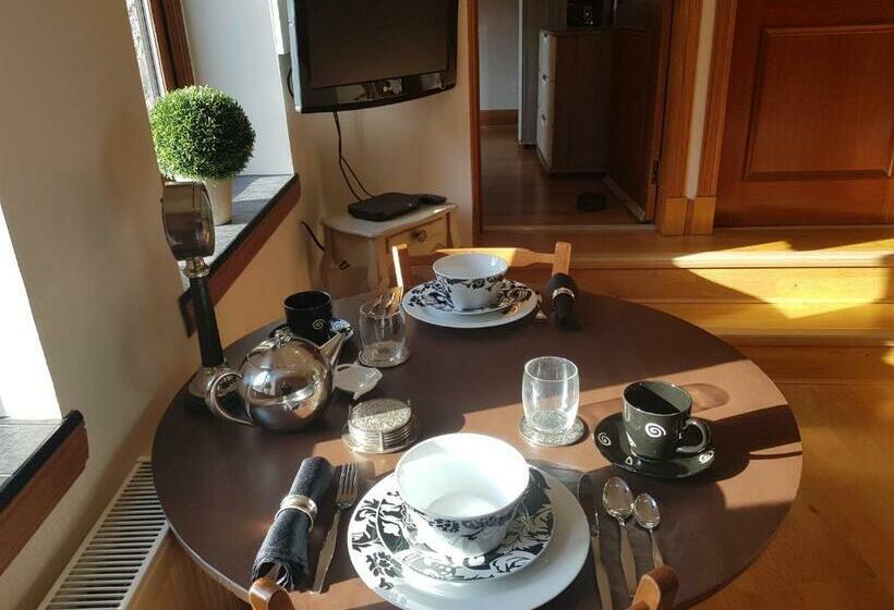 펜션 The Smiddy Suite