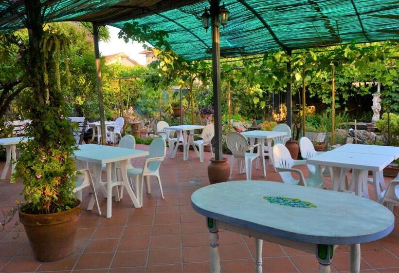 هتل Agriturismo Terre Di Mare Bordighera