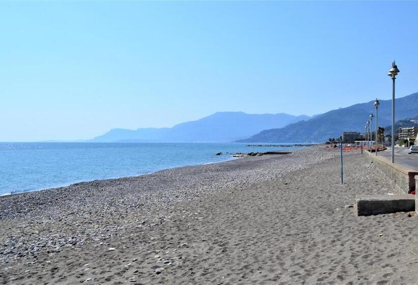 هتل Agriturismo Terre Di Mare Bordighera