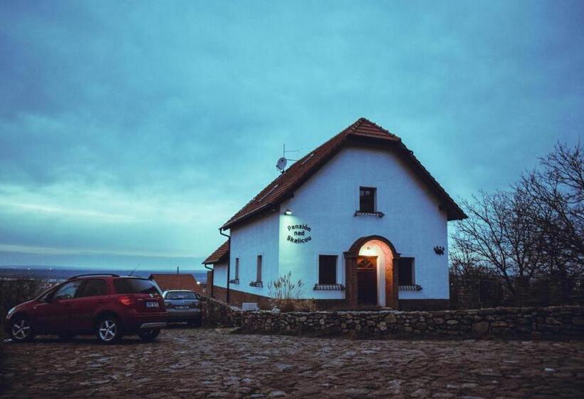 Пансион Penzión Nad Skalicou