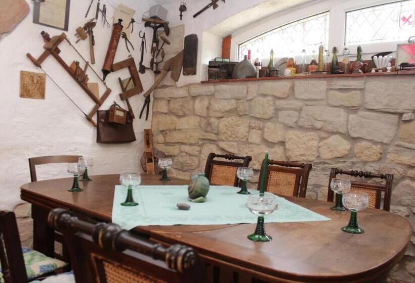 Pensão Weinkeller Wölk