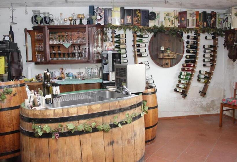 Pensão Weinkeller Wölk