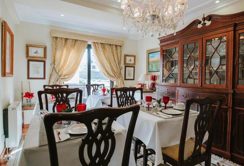 پانسیون Lourenço S House Deluxe Cascais