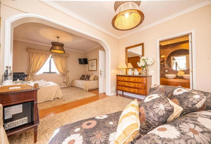 پانسیون Lourenço S House Deluxe Cascais