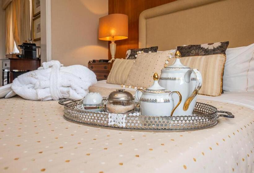 پانسیون Lourenço S House Deluxe Cascais