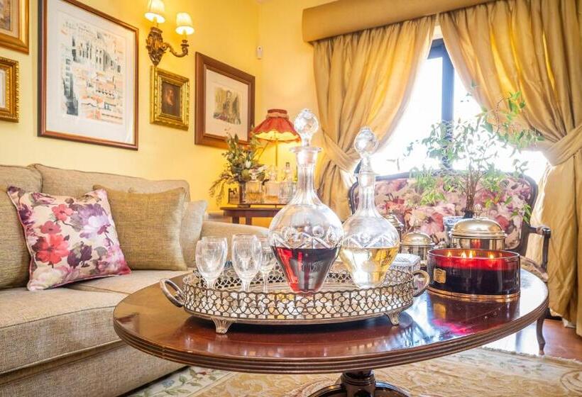 پانسیون Lourenço S House Deluxe Cascais