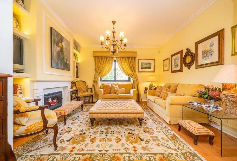 پانسیون Lourenço S House Deluxe Cascais