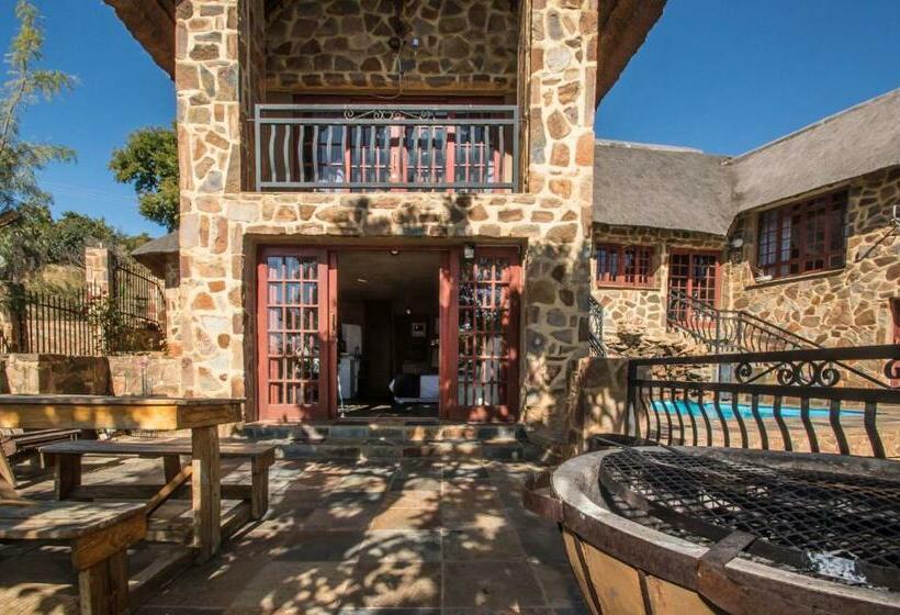 Sable Hiking & Accommodation